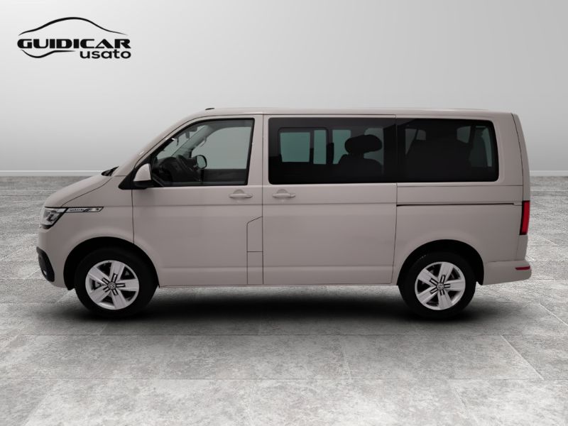 GuidiCar - VOLKSWAGEN INDUSTRIALI Caravelle 2023 CARAVELLE - Caravelle 2.0 tdi 150cv Cruise p.c. dsg Usato